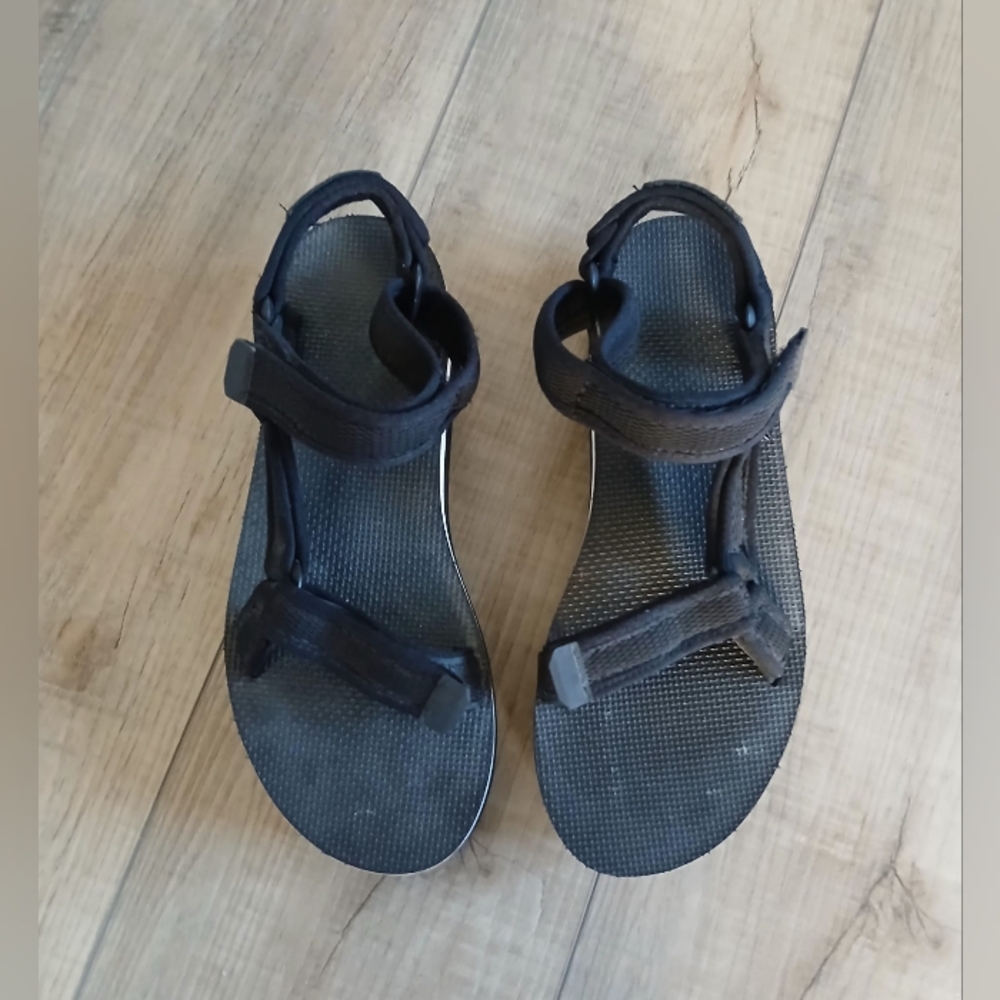 Teva Flatform Universal Mesh Print Women Size 9